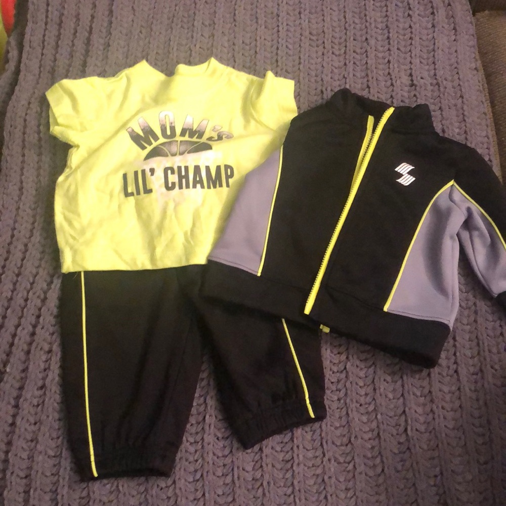 Black and yellow jogging suit 0-3 mo